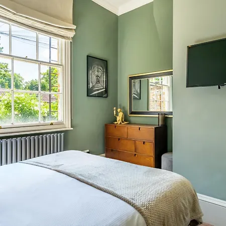 The Chambers At The Dukes Townhouse Appartement